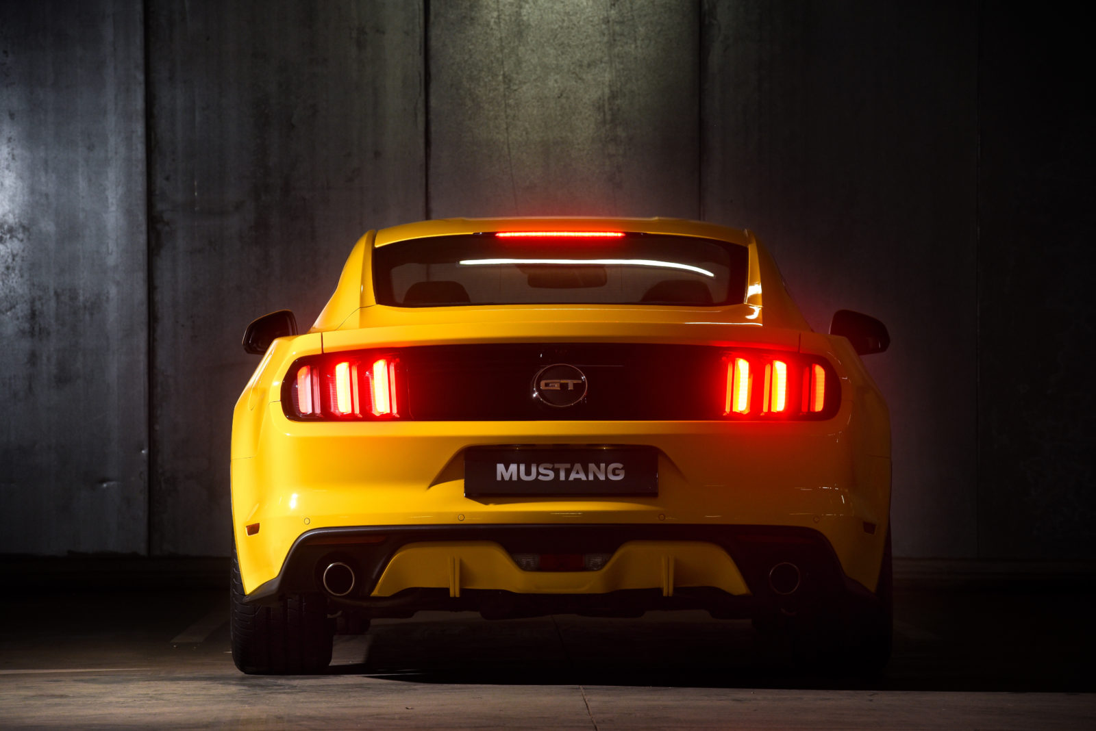 Ford Mustang 5.0 V8 Fastback: Galloping racehorse – o...